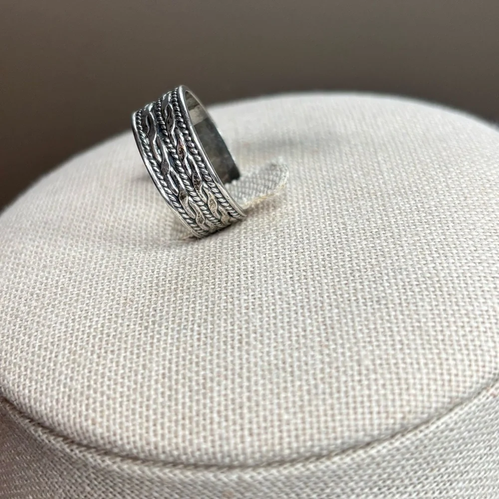 Vintage Silver Colored Textured Woven Dimensional Open Back Statement Ring - Picture 3 of 9